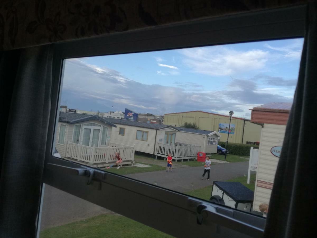 Happy Days Caravan Primrose Valley Filey Kültér fotó